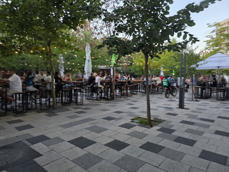 Decebal, Piata Muncii, 5 minute metrou, bloc 1991, vedere mixta